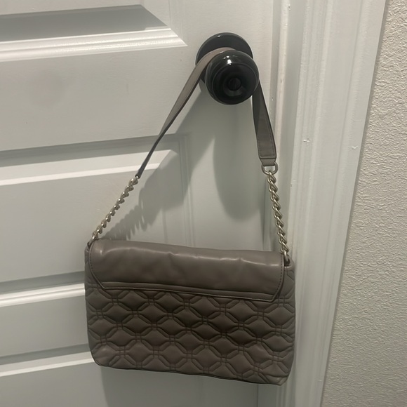 Quilted vintage Kate Spade grey purse with chain - Picture 3 of 4
